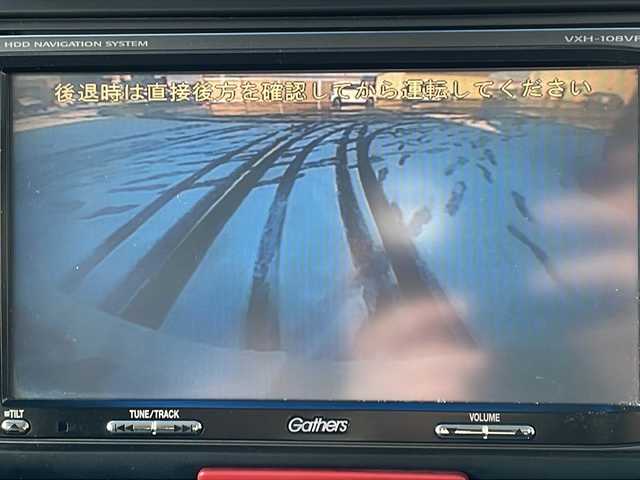 ホンダ Ｎ ＢＯＸ カスタム G SSパッケージ 道北・旭川 2016(平28)年 6.7万km プレミアムホワイトパールⅡ /４ＷＤ　//スマートキー//純正ナビ　//ＣＤ・ＤＶＤ・ＳＤ・フルセグＴＶ　//両側パワースライドドア　//ステアリングリモコン　//前席シートヒーター　//ＨＩＤヘッドライト　//オートライト　//リアサンシェード//ＥＴＣ//純正１４インチアルミホイール//保証書//取説