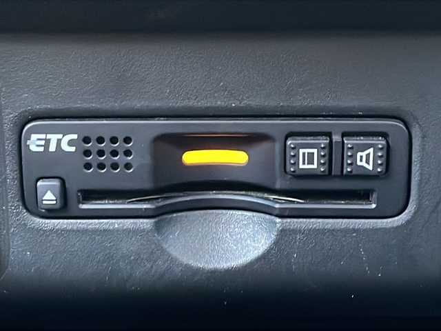 ホンダ Ｎ ＢＯＸ カスタム G SSパッケージ 道北・旭川 2016(平28)年 6.7万km プレミアムホワイトパールⅡ /４ＷＤ　//スマートキー//純正ナビ　//ＣＤ・ＤＶＤ・ＳＤ・フルセグＴＶ　//両側パワースライドドア　//ステアリングリモコン　//前席シートヒーター　//ＨＩＤヘッドライト　//オートライト　//リアサンシェード//ＥＴＣ//純正１４インチアルミホイール//保証書//取説