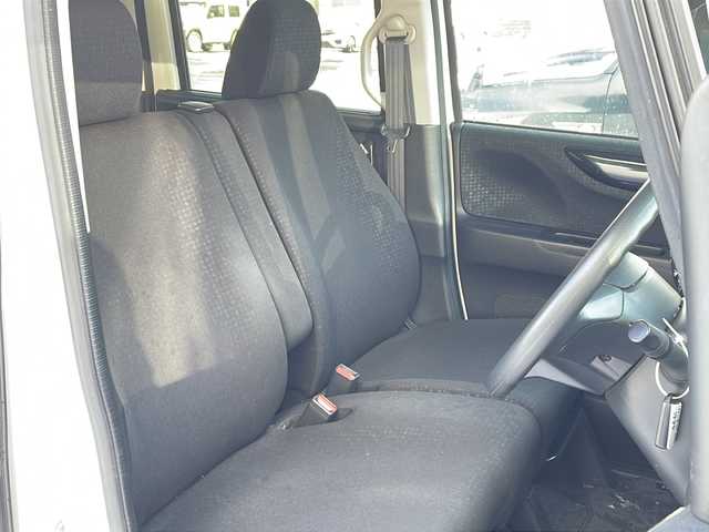 ホンダ Ｎ ＢＯＸ カスタム G SSパッケージ 道北・旭川 2016(平28)年 6.7万km プレミアムホワイトパールⅡ /４ＷＤ　//スマートキー//純正ナビ　//ＣＤ・ＤＶＤ・ＳＤ・フルセグＴＶ　//両側パワースライドドア　//ステアリングリモコン　//前席シートヒーター　//ＨＩＤヘッドライト　//オートライト　//リアサンシェード//ＥＴＣ//純正１４インチアルミホイール//保証書//取説