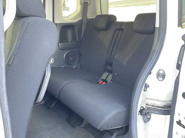 ホンダ Ｎ ＢＯＸ カスタム G SSパッケージ 道北・旭川 2016(平28)年 6.7万km プレミアムホワイトパールⅡ /４ＷＤ　//スマートキー//純正ナビ　//ＣＤ・ＤＶＤ・ＳＤ・フルセグＴＶ　//両側パワースライドドア　//ステアリングリモコン　//前席シートヒーター　//ＨＩＤヘッドライト　//オートライト　//リアサンシェード//ＥＴＣ//純正１４インチアルミホイール//保証書//取説