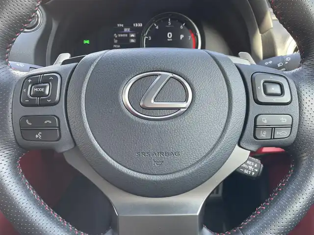 レクサス ＩＳ 350 Fスポーツ 兵庫県 2022(令4)年 1.4万km ソニッククロム /TRDエアロ//TRDフロントスポイラー//TRDサイドスカート//TRDスポーツマフラー&リヤディフューザー//TRDメンバーブレースセット//内装：フレアレッド//OP Fスポーツ専用オレンジキャリパー//OP 専用本革スポーツシート（ヒーター/ベンチレーション）//純正ナビ//地デジ/DVD/BT/USB/AUX/Miracast//バックカメラ//ステアリングリモコン（スタリングヒーター付）//ナノイーエアコン//純正19インチAW//ビルトインETC//360度ドライブレコーダー//レーダークルーズコントロール//プリクラッシュセーフティ//LTA/BSM/PKSB/RSA//先行車発進お知らせ//クリアランスソナー//カードキー