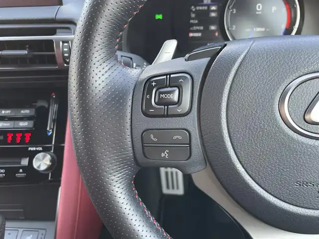 レクサス ＩＳ 350 Fスポーツ 兵庫県 2022(令4)年 1.4万km ソニッククロム /TRDエアロ//TRDフロントスポイラー//TRDサイドスカート//TRDスポーツマフラー&リヤディフューザー//TRDメンバーブレースセット//内装：フレアレッド//OP Fスポーツ専用オレンジキャリパー//OP 専用本革スポーツシート（ヒーター/ベンチレーション）//純正ナビ//地デジ/DVD/BT/USB/AUX/Miracast//バックカメラ//ステアリングリモコン（スタリングヒーター付）//ナノイーエアコン//純正19インチAW//ビルトインETC//360度ドライブレコーダー//レーダークルーズコントロール//プリクラッシュセーフティ//LTA/BSM/PKSB/RSA//先行車発進お知らせ//クリアランスソナー//カードキー