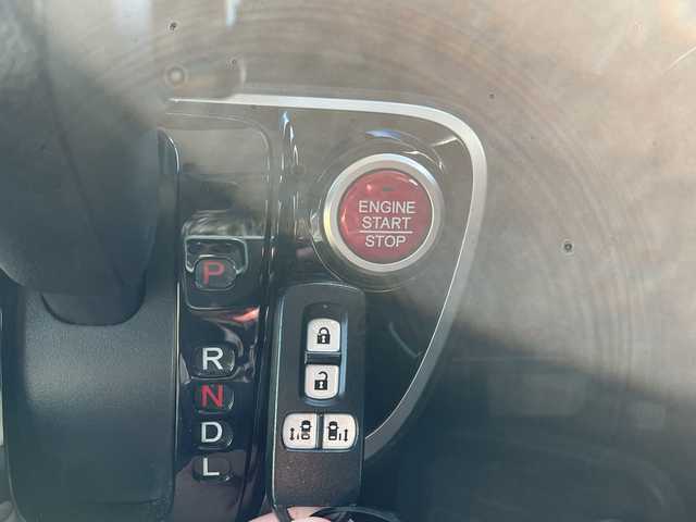 ホンダ Ｎ ＢＯＸ G SSパッケージ 福島県 2017(平29)年 9万km クリスタルブラックパール ４WD/社外メモリーナビ/横滑り防止装置/バックカメラ/ETC/ECONモード/両側パワースライドドア/前席シートヒーター/ステアリングリモコン/プッシュスタート/スマートキー/オートライト/電格ミラー/ドアバイザー