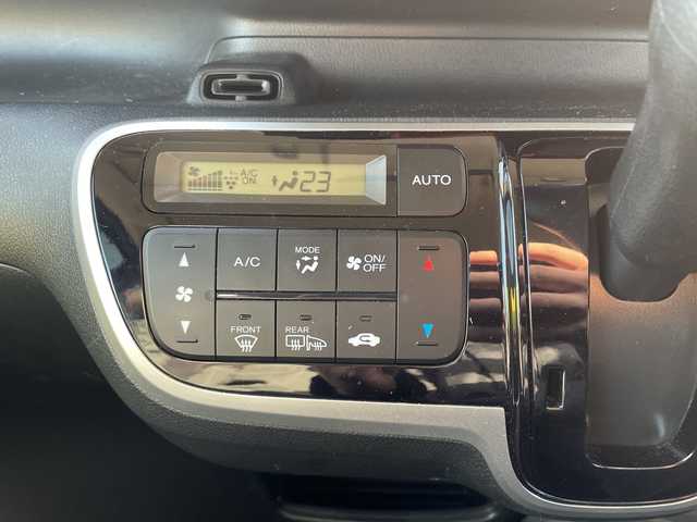 ホンダ Ｎ ＢＯＸ G SSパッケージ 福島県 2017(平29)年 9万km クリスタルブラックパール ４WD/社外メモリーナビ/横滑り防止装置/バックカメラ/ETC/ECONモード/両側パワースライドドア/前席シートヒーター/ステアリングリモコン/プッシュスタート/スマートキー/オートライト/電格ミラー/ドアバイザー