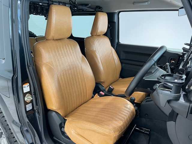 スズキ ジムニー XC 宮城県 2019(令1)年 3.7万km ブルーイッシュブラックパール3 4WD/スズキセーフティーサポート/・デュアルセンサーブレーキサポート/・車線逸脱警報機能/・標識認識機能/・ハイビームアシスト/・誤発進抑制機能/・ふらつき警報機能/・先行者発進お知らせ機能/車両走行安定補助システム/エマージェンシーストップシグナル/ヒルホードコントロール/ヒルディセントコントロール/クルーズコントロール/リヤパーキングセンサー/後席シートベルトリマインダー/LEDオートライト/ライト自動消灯システム/サイドアンダーミラー付きドアミラー/ヒーテッドドアミラー/ヘッドライプウォッシャー/盗難防止装置/純正アルミホイール/シートカバー/LEDテールランプ/社外フロントグリル