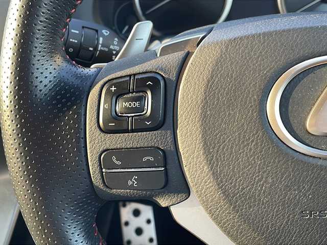 レクサス ＮＸ 300h Fスポーツ 青森県 2019(令1)年 3.6万km ホワイトノーヴァガラスフレーク 4WD/寒冷地仕様/純正10.3インチSDナビ・フルセグTV/CD・DVD・Bluetooth・SD・USB/OPマークレビンソンプレミアムサウンド/OPパノラミックビューモニター/OPパノラマルーフ/OPカラーヘッドアップディスプレイ/OPブラインドスポットモニター/革スポーツシート/前席エアシート・シートヒーター/前席パワーシート/ステアリングヒーター/セーフティシステムプラス/プリクラッシュセーフティ/レーダークルーズコントロール/レーントレーシングアシスト/オートマチックハイビーム/クリアランスソナー/OP AC100V1500W/ビルトインETC/前方ドライブレコーダー/スマートキー一体式エンジンスターター/OP三眼LEDヘッドランプ/LEDフォグランプ/リアフォグランプ/純正18インチアルミ/スペアキー・カードキー有/保証書・取説書