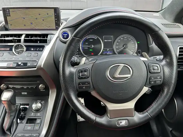 レクサス ＮＸ 300h Fスポーツ 道東・釧路十勝 2019(令1)年 3.6万km ホワイトノーヴァガラスフレーク 4WD/寒冷地仕様/純正10.3インチメモリナビ・フルセグTV/CD・DVD・Bluetooth・SD・USB/OPマークレビンソンプレミアムサウンド/OPパノラミックビューモニター/OPパノラマルーフ/OPカラーヘッドアップディスプレイ/OPブラインドスポットモニター/革スポーツシート/前席エアシート・シートヒーター/前席パワーシート/ステアリングヒーター/セーフティシステムプラス/プリクラッシュセーフティ/レーダークルーズコントロール/レーントレーシングアシスト/オートマチックハイビーム/クリアランスソナー/OP AC100V1500W/ビルトインETC/前方ドライブレコーダー/スマートキー一体式エンジンスターター/OP三眼LEDヘッドランプ/オートライト/LEDフォグランプ/リアフォグランプ/純正18インチアルミ/スペアキー・カードキー有