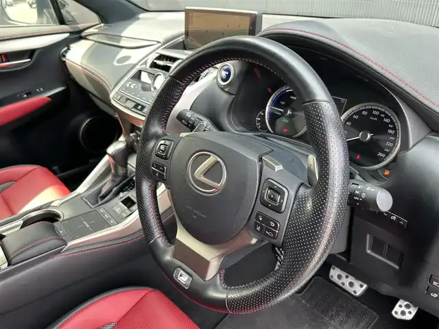 レクサス ＮＸ 300h Fスポーツ 道東・釧路十勝 2019(令1)年 3.6万km ホワイトノーヴァガラスフレーク 4WD/寒冷地仕様/純正10.3インチメモリナビ・フルセグTV/CD・DVD・Bluetooth・SD・USB/OPマークレビンソンプレミアムサウンド/OPパノラミックビューモニター/OPパノラマルーフ/OPカラーヘッドアップディスプレイ/OPブラインドスポットモニター/革スポーツシート/前席エアシート・シートヒーター/前席パワーシート/ステアリングヒーター/セーフティシステムプラス/プリクラッシュセーフティ/レーダークルーズコントロール/レーントレーシングアシスト/オートマチックハイビーム/クリアランスソナー/OP AC100V1500W/ビルトインETC/前方ドライブレコーダー/スマートキー一体式エンジンスターター/OP三眼LEDヘッドランプ/オートライト/LEDフォグランプ/リアフォグランプ/純正18インチアルミ/スペアキー・カードキー有
