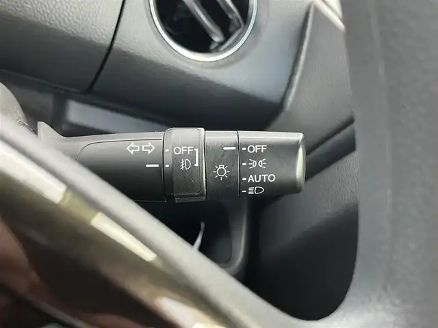 ホンダ Ｎ ＢＯＸ カスタム G L ホンダセンシング 高知県 2019(令1)年 4.9万km プラチナホワイトパール 純正ナビ/　Bluetooth/フルセグ/　CD/DVD/AM/FM/ホンダセンシング/バックカメラ/クルーズコントロール/ETC/両側パワースライドドア/ドライブレコーダー/プッシュスタート/LEDヘッドライト/純正フロアマット/スマートキー/純正14インチアルミホイール/ベンチシート/コーナーセンサー/盗難防止装置