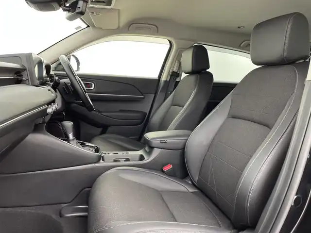ホンダ ヴェゼル ハイブリッド e:HEV Z 新潟県 2023(令5)年 1.6万km クリスタルブラックパール ４WD/ワンオーナー/禁煙車/ホンダセンシング/ホンダコネクトナビ/　　CD/DVD/AM/FM/フルセグ/BT/バックモニター/フリーアクセスパワーバックドア/アダプティブクルーズコントロール/LEDシーケンシャルターンライト/ハーフレザーシート/前席シートヒーター/純正18インチアルミホイール付/ダウンヒルアシストコントロール/ステアリングスイッチ/ステアリングヒーター/パドルシフト/電動パーキングブレーキ/オートブレーキホールド/スペアキー/スマートキー/ETC