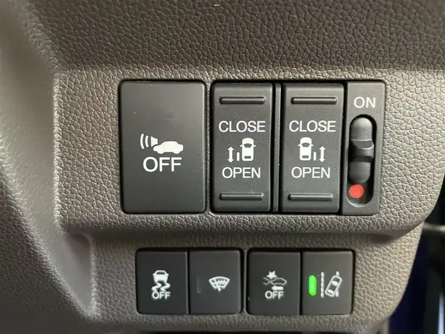 ホンダ フリード ハイブリット G ホンダセンシング 千葉県 2016(平28)年 11.1万km コバルトブルーパール Honda SENSING/・衝突軽減ブレーキ〈CMBS〉/・誤発進抑制機能/・歩行者事故低減ステアリング/・路外逸脱抑制機能/・ACC〈アダプティブ・クルーズ・コントロール〉/・LKAS〈車線維持支援システム〉/・先行車発進お知らせ機能/・標識認識機能/純正ディーラーOPナビ/・AM・FM/CD・DVD/BT/フルセグテレビ/バックカメラ/ビルトインETC/両側パワースライドドア/純正フロアマット/プッシュスタート/スマートキー/保証書