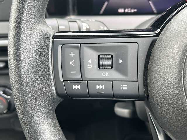 日産 ノート X 三重県 2021(令3)年 1.6万km スーパーブラック 前後コーナーセンサー　/オートライト　/前方ドライブレコーダー/USB給電ポート/純正フロアマット　/スマートキー　/プッシュスタート /保証書/電動格納ミラー/禁煙車