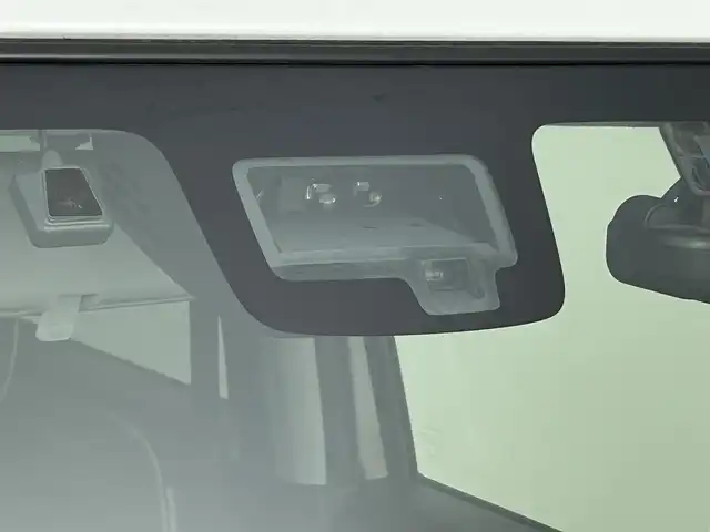 スズキ クロスビー HYBRID MZ 道央・札幌 2020(令2)年 4.8万km キャラバンアイボリーパールメタリック/ホワイト 2トーンルーフ ・ワンオーナー/・４WD/・ディーラーOPナビ/　CD/DVD/SD/BT/フルセグ/・全方位カメラ/・ビルトインETC/・前方ドライブレコーダー/・衝突軽減ブレーキ/・クルーズコントロール/・レーンキープアシスト/・クリアランスソナー/・オートハイビーム/・前席シートヒーター/・LEDヘッドライト/・フォグライト/・オートライト/・プッシュスタート/・スマートキー/・純正フロアマット/・ドアバイザー