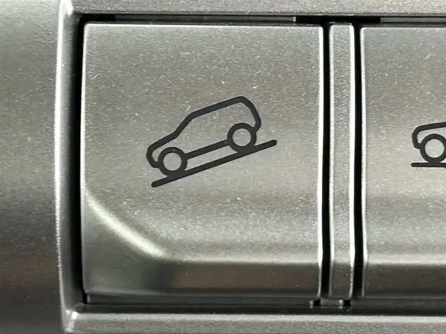 スズキ クロスビー HYBRID MZ 道央・札幌 2020(令2)年 4.8万km キャラバンアイボリーパールメタリック/ホワイト 2トーンルーフ ・ワンオーナー/・４WD/・ディーラーOPナビ/　CD/DVD/SD/BT/フルセグ/・全方位カメラ/・ビルトインETC/・前方ドライブレコーダー/・衝突軽減ブレーキ/・クルーズコントロール/・レーンキープアシスト/・クリアランスソナー/・オートハイビーム/・前席シートヒーター/・LEDヘッドライト/・フォグライト/・オートライト/・プッシュスタート/・スマートキー/・純正フロアマット/・ドアバイザー