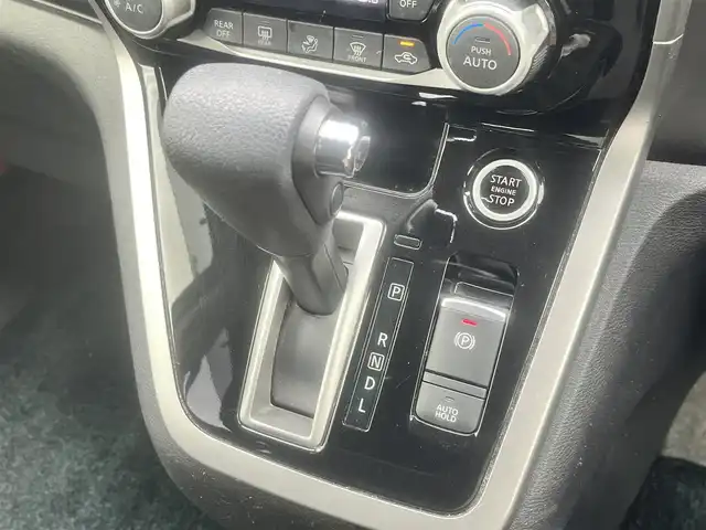 日産 セレナ ライダー プロパイロット E 島根県 2017(平29)年 7.9万km ダイヤモンドブラック 純正９型SDナビ　/フリップダウンモニター　/フルセグTV・DVD再生・Bluetooth接続　/バックカメラ　/ビルトインETC　/レーダークルーズコントロール　/両側パワースライドドア/アイドリングストップ　/後方コーナーセンサー　/スマートキー/純正LEDヘッドランプ/純正１６インチアルミホイール/純正フロアマット/保証書・取扱説明書（本体＋ナビ）/スペアキー１本/スタッドレスタイヤ＆ホイール4本セット積込み