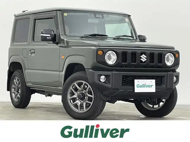 スズキ ジムニー XC 宮城県 2023(令5)年 0.9万km ジャングルグリーン 4WD/パイオニア8型ナビ(AM/FM/CD/DVD/BT/iPod/フルセグ)/バックカメラ/ETC/横滑り防止装置/ダウンヒルアシストコントロール/衝突被害軽減システム/クルーズコントロール/レーンキープアシスト/オートライト/純正マット/バイザー/シートヒーター(D/N)/ドライブレコーダー(CSD-670FH)/LEDヘッドライト/電動格納ミラー/キーレスエントリー