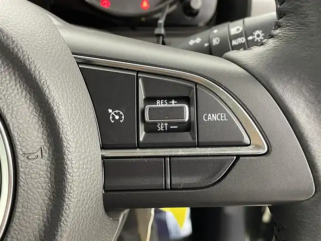 スズキ ジムニー XC 宮城県 2023(令5)年 0.9万km ジャングルグリーン 4WD/パイオニア8型ナビ(AM/FM/CD/DVD/BT/iPod/フルセグ)/バックカメラ/ETC/横滑り防止装置/ダウンヒルアシストコントロール/衝突被害軽減システム/クルーズコントロール/レーンキープアシスト/オートライト/純正マット/バイザー/シートヒーター(D/N)/ドライブレコーダー(CSD-670FH)/LEDヘッドライト/電動格納ミラー/キーレスエントリー