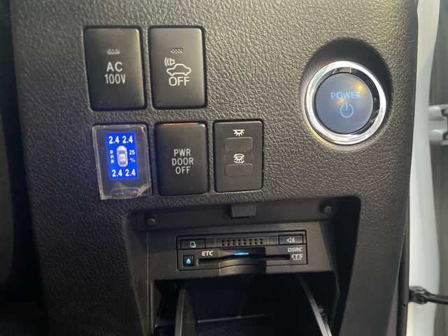 トヨタ ヴェルファイア ハイブリット ZR 神奈川県 2017(平29)年 1.8万km ホワイトパールクリスタルシャイン ワンオーナー/4WD/ダブルサンルーフ/JBLプレミアムサウンドシステム/純正フリップダウンモニター/メーカーナビ/フルセグTV/バックカメラ/プリクラッシュセーフティシステム/運転席パワーシート/パワーバックドア/両側パワースライドドア/社外空気圧センサー/レーダークルーズコントロール/ビルトインETC2.0/ドライブレコーダー/社外AW付スタッドレスタイヤ4本積込/スマートキー　2本/保証書/取扱説明書