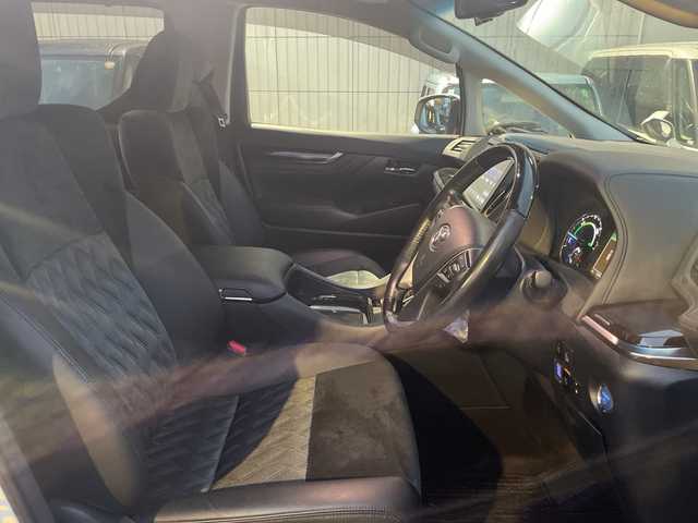 トヨタ ヴェルファイア ハイブリット ZR 神奈川県 2017(平29)年 1.8万km ホワイトパールクリスタルシャイン ワンオーナー/4WD/ダブルサンルーフ/JBLプレミアムサウンドシステム/純正フリップダウンモニター/メーカーナビ/フルセグTV/バックカメラ/プリクラッシュセーフティシステム/運転席パワーシート/パワーバックドア/両側パワースライドドア/社外空気圧センサー/レーダークルーズコントロール/ビルトインETC2.0/ドライブレコーダー/社外AW付スタッドレスタイヤ4本積込/スマートキー　2本/保証書/取扱説明書