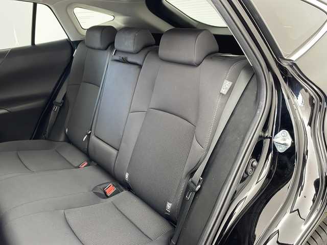 トヨタ ハリアー S 兵庫県 2022(令4)年 2.9万km ブラック ・ディスプレイナビ/Miracast/BT/Apple car play/AndroidAuto/・バックカメラ/・前方ドライブレコーダー/・電子パーキングブレーキ/・オートホールド/・ETC/・MTモード付AT/・左右独立エアコン/・ドライブモード（スポーツ・ノーマル・エコ）/・ヘッドライトレベライザー/・トヨタセーフティセンス/・レーントレーシングアシスト/・プリクラッシュセーフティ/・クリアランスソナー/・パーキングサポートブレーキ/・ロードサインアシスト/・先行者発進告知/・後退速度抑制/・横滑り防止装置/・レーダークルーズコントロール/・オートマチックハイビーム/・オートライト/・革巻ステアリング/・ステアリングスイッチ/・プッシュスタート/・スマートキー/・電動格納ミラー/・ウインカーミラー/・オールオートパワーウィンドウ/・純正フロアマット/・純正アルミホイール/・取扱説明書