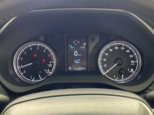 トヨタ ハリアー S 兵庫県 2022(令4)年 2.9万km ブラック ・ディスプレイナビ/Miracast/BT/Apple car play/AndroidAuto/・バックカメラ/・前方ドライブレコーダー/・電子パーキングブレーキ/・オートホールド/・ETC/・MTモード付AT/・左右独立エアコン/・ドライブモード（スポーツ・ノーマル・エコ）/・ヘッドライトレベライザー/・トヨタセーフティセンス/・レーントレーシングアシスト/・プリクラッシュセーフティ/・クリアランスソナー/・パーキングサポートブレーキ/・ロードサインアシスト/・先行者発進告知/・後退速度抑制/・横滑り防止装置/・レーダークルーズコントロール/・オートマチックハイビーム/・オートライト/・革巻ステアリング/・ステアリングスイッチ/・プッシュスタート/・スマートキー/・電動格納ミラー/・ウインカーミラー/・オールオートパワーウィンドウ/・純正フロアマット/・純正アルミホイール/・取扱説明書