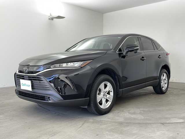 トヨタ ハリアー S 兵庫県 2022(令4)年 2.9万km ブラック ・ディスプレイナビ/Miracast/BT/Apple car play/AndroidAuto/・バックカメラ/・前方ドライブレコーダー/・電子パーキングブレーキ/・オートホールド/・ETC/・MTモード付AT/・左右独立エアコン/・ドライブモード（スポーツ・ノーマル・エコ）/・ヘッドライトレベライザー/・トヨタセーフティセンス/・レーントレーシングアシスト/・プリクラッシュセーフティ/・クリアランスソナー/・パーキングサポートブレーキ/・ロードサインアシスト/・先行者発進告知/・後退速度抑制/・横滑り防止装置/・レーダークルーズコントロール/・オートマチックハイビーム/・オートライト/・革巻ステアリング/・ステアリングスイッチ/・プッシュスタート/・スマートキー/・電動格納ミラー/・ウインカーミラー/・オールオートパワーウィンドウ/・純正フロアマット/・純正アルミホイール/・取扱説明書