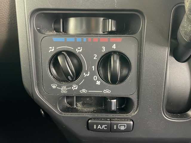 トヨタ ルーミー X 道央・札幌 2025(令7)年 0.4万km プラムブラウンパールクリスタルシャイン ・4WD/・ワンオーナー/・寒冷地仕様/・純正ディスプレイオーディオ/&BT&USB&AppleCarplay&AndoridAuto/・バックカメラ/・トヨタセーフティセンス/・アイドリングストップ/・横滑り防止装置/・前席シートヒーター/・ヘッドライトレベライザー