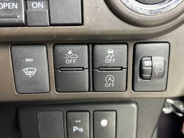 トヨタ ルーミー X 道央・札幌 2025(令7)年 0.4万km プラムブラウンパールクリスタルシャイン ・4WD/・ワンオーナー/・寒冷地仕様/・純正ディスプレイオーディオ/&BT&USB&AppleCarplay&AndoridAuto/・バックカメラ/・トヨタセーフティセンス/・アイドリングストップ/・横滑り防止装置/・前席シートヒーター/・ヘッドライトレベライザー