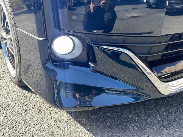 トヨタ ヴォクシー ハイブリッド V 宮崎県 2014(平26)年 7万km ブラッキッシュアゲハガラスフレーク ＳＤナビ　Ｂｌｕｅｔｏｏｔｈ　フルセグＴＶ　バックカメラ　ミラー型ドライブレコーダー　ＥＴＣ　ＵＳＢ入力端子　モデリスタエアロ 社外アルミホイール 前席シートヒーター LEDライト オートライト プッシュスタート パワーステアリング パワーウィンドウ リアフォグスイッチボタンあり 両側パワースライドドア