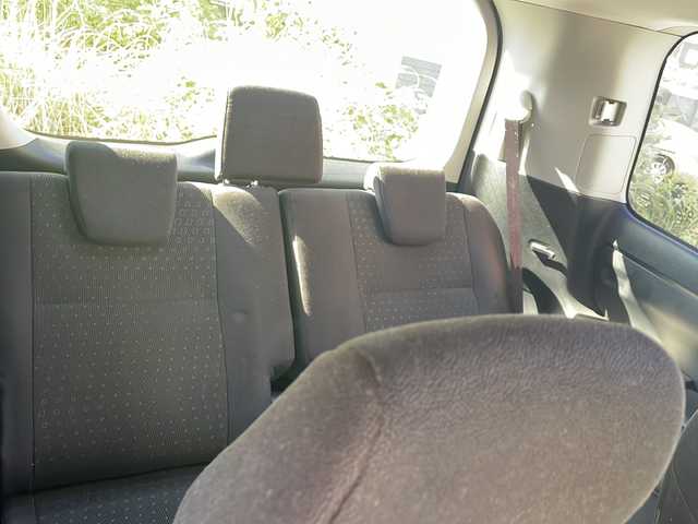 トヨタ ヴォクシー ハイブリッド V 宮崎県 2014(平26)年 7万km ブラッキッシュアゲハガラスフレーク ＳＤナビ　Ｂｌｕｅｔｏｏｔｈ　フルセグＴＶ　バックカメラ　ミラー型ドライブレコーダー　ＥＴＣ　ＵＳＢ入力端子　モデリスタエアロ 社外アルミホイール 前席シートヒーター LEDライト オートライト プッシュスタート パワーステアリング パワーウィンドウ リアフォグスイッチボタンあり 両側パワースライドドア