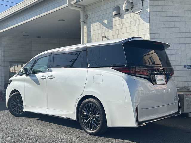 トヨタ ヴェルファイア ハイブリット Z プレミア 神奈川県 2023(令5)年 2万km プラチナホワイトパールマイカ ワンオーナー/サンルーフ/ユニバーサルステップ/純正ナビ(USB/BT/HDMI/フルセグTV/Miracast)/パノラミックビューモニター/純正12.1型フリップダウンモニター/電動サイドシェード/トヨタセーフティセンス/ブラインドスポットモニター/クリアランスソナー/パドルシフト/1500W電源/黒革シート/シートヒーター/シートクーラー/パワーシート/ステアリングヒーター/置くだけ充電/ヘッドアップディスプレイ/パワーバックドア/両側パワースライドドア/デジタルインナーミラー/ビルトインETC2.0/前後ドライブレコーダー/純正フロアマット/純正ドアバイザー/オートミラー/ISOFIX/スペアキー×1
