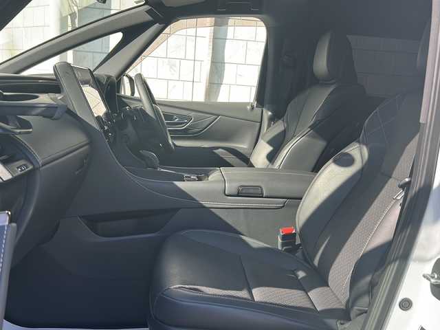 トヨタ ヴェルファイア ハイブリット Z プレミア 神奈川県 2023(令5)年 2万km プラチナホワイトパールマイカ ワンオーナー/サンルーフ/ユニバーサルステップ/純正ナビ(USB/BT/HDMI/フルセグTV/Miracast)/パノラミックビューモニター/純正12.1型フリップダウンモニター/電動サイドシェード/トヨタセーフティセンス/ブラインドスポットモニター/クリアランスソナー/パドルシフト/1500W電源/黒革シート/シートヒーター/シートクーラー/パワーシート/ステアリングヒーター/置くだけ充電/ヘッドアップディスプレイ/パワーバックドア/両側パワースライドドア/デジタルインナーミラー/ビルトインETC2.0/前後ドライブレコーダー/純正フロアマット/純正ドアバイザー/オートミラー/ISOFIX/スペアキー×1