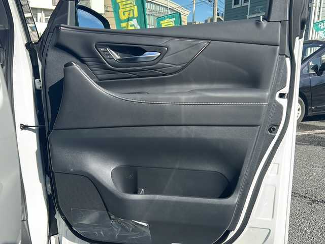 トヨタ ヴェルファイア ハイブリット Z プレミア 神奈川県 2023(令5)年 2万km プラチナホワイトパールマイカ ワンオーナー/サンルーフ/ユニバーサルステップ/純正ナビ(USB/BT/HDMI/フルセグTV/Miracast)/パノラミックビューモニター/純正12.1型フリップダウンモニター/電動サイドシェード/トヨタセーフティセンス/ブラインドスポットモニター/クリアランスソナー/パドルシフト/1500W電源/黒革シート/シートヒーター/シートクーラー/パワーシート/ステアリングヒーター/置くだけ充電/ヘッドアップディスプレイ/パワーバックドア/両側パワースライドドア/デジタルインナーミラー/ビルトインETC2.0/前後ドライブレコーダー/純正フロアマット/純正ドアバイザー/オートミラー/ISOFIX/スペアキー×1