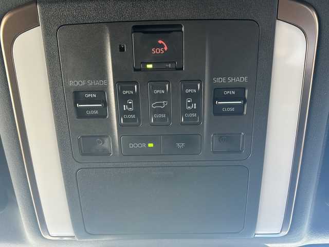 トヨタ ヴェルファイア ハイブリット Z プレミア 神奈川県 2023(令5)年 2万km プラチナホワイトパールマイカ ワンオーナー/サンルーフ/ユニバーサルステップ/純正ナビ(USB/BT/HDMI/フルセグTV/Miracast)/パノラミックビューモニター/純正12.1型フリップダウンモニター/電動サイドシェード/トヨタセーフティセンス/ブラインドスポットモニター/クリアランスソナー/パドルシフト/1500W電源/黒革シート/シートヒーター/シートクーラー/パワーシート/ステアリングヒーター/置くだけ充電/ヘッドアップディスプレイ/パワーバックドア/両側パワースライドドア/デジタルインナーミラー/ビルトインETC2.0/前後ドライブレコーダー/純正フロアマット/純正ドアバイザー/オートミラー/ISOFIX/スペアキー×1