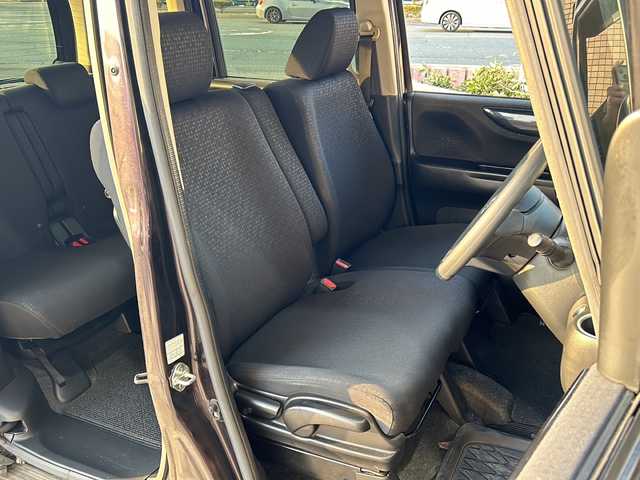 ホンダ Ｎ ＢＯＸ カスタムGターボSSブラックスタイル 静岡県 2016(平28)年 7.5万km プレミアムベルベットパープル・パール 純正ナビ/CD/DVD/FM/AM/フルセグTV/Bluetooth/SD/USB/ipod//主要装備/・純正ナビ　/・片側パワースライドドア　/・シートヒーター　/・バックカメラ　/・スマートキー　/・プッシュスタート　/・オートライト　/・アイドリングストップ　/・純正アルミホイール　/・ステアリングリモコン　/・フォグランプ　/・横滑り防止装置/・チップアップシート/・ディスチャージライト