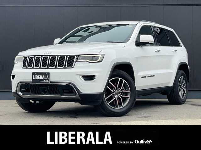 クライスラー・ジープ ジープ グランドチェロキー LTD 長野県 2020(令2)年 5.6万km ブライトホワイトクリアコート ＣａｒＰｌａｙ/黒革シート/ベンチレーション/シートヒーター/PWシート/ヒーテッドステアリング/ACC/BSM/LKA/パークアシスト/純正ナビ/バックカメラ/サイドカメラ/フロントカメラ/地デジ/ＥＴＣ2.0/アイドリングストップ/パドルシフト/パークセンサー/LEDヘッドライト/パワーバックドア/イルディセントコントロール/USB/AUX