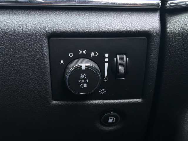 クライスラー・ジープ ジープ グランドチェロキー LTD 長野県 2020(令2)年 5.6万km ブライトホワイトクリアコート ＣａｒＰｌａｙ/黒革シート/ベンチレーション/シートヒーター/PWシート/ヒーテッドステアリング/ACC/BSM/LKA/パークアシスト/純正ナビ/バックカメラ/サイドカメラ/フロントカメラ/地デジ/ＥＴＣ2.0/アイドリングストップ/パドルシフト/パークセンサー/LEDヘッドライト/パワーバックドア/イルディセントコントロール/USB/AUX