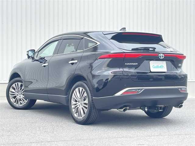 トヨタ ハリアー ハイブリッド Z レザーパッケージ 群馬県 2023(令5)年 1.3万km ブラック ワンオーナー/純正12.3型ディスプレイオーディオ/（ナビ/USB/AppleCarPlay/AndroidAuto）/JBLプレミアムサウンド/フルセグテレビ/バックカメラ/セーフティセンス/・プリクラッシュセーフティ/・レーダークルーズコントロール/・ロードサインアシスト/・ドライバー異常時対応システム/・横断歩行者検知機能/・緊急時操舵支援/・レーントレーシングアシスト/・アダプティブハイビームシステム/・カーブ速度抑制機能/・低速時加速抑制機能/ブラインドスポットモニター/パーキングサポートブレーキ/ハンズフリーパワーバックドア/デジタルインナーミラー/黒革シート/シートヒーター/エアシート/パワーシート/シートメモリー/ステアリングヒーター/ヘッドアップディスプレイ/ETC2.0/純正19インチアルミホイール/保証書/取扱説明書/スペアキー