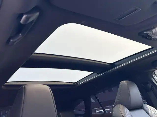 トヨタ ハリアー ハイブリッド Z レザーパッケージ 福岡県 2020(令2)年 4万km プレシャスブラックパール モデリスタ/・エアロ(フロント、サイド、リヤ)/・マフラーカッター/モデリスタ20インチAW/車高調テイン/12.3インチディスプレイオーディオ/　(Bluetooth/USB/Miracast/フルセグTV/ナビキット)/調光パノラマルーフ/JBLプレミアムサウンド/デジタルインナーミラー/パノラミックビューモニター/バックカメラ/トヨタセーフティセンス/・プリクラッシュセーフティ/・レーントレーシングアシスト/・アダプティブハイビームシステム/・オートマチックハイビーム/・ロードサインアシスト/・レーダークルーズコントロール/・先行車発進告知/ブラインドスポットモニター/クリアランスソナー/リヤクロストラフィックアラート/ロードサインアシスト/黒色レザーシート/パワーバックドア/シートヒーター/ベンチレーション/メモリー付パワーシート/ステアリングヒーター/おくだけ充電/モデリスタドアキックガード/ハリアー純正/・チョウヒエンブレム(リヤ)/・エンジンスターターカバー/USBポート×3/ETC2.0/スペアキー×1/保証書/取説/ナビ取説
