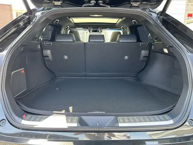 トヨタ ハリアー ハイブリッド Z レザーパッケージ 福岡県 2020(令2)年 4万km プレシャスブラックパール モデリスタ/・エアロ(フロント、サイド、リヤ)/・マフラーカッター/モデリスタ20インチAW/車高調テイン/12.3インチディスプレイオーディオ/　(Bluetooth/USB/Miracast/フルセグTV/ナビキット)/調光パノラマルーフ/JBLプレミアムサウンド/デジタルインナーミラー/パノラミックビューモニター/バックカメラ/トヨタセーフティセンス/・プリクラッシュセーフティ/・レーントレーシングアシスト/・アダプティブハイビームシステム/・オートマチックハイビーム/・ロードサインアシスト/・レーダークルーズコントロール/・先行車発進告知/ブラインドスポットモニター/クリアランスソナー/リヤクロストラフィックアラート/ロードサインアシスト/黒色レザーシート/パワーバックドア/シートヒーター/ベンチレーション/メモリー付パワーシート/ステアリングヒーター/おくだけ充電/モデリスタドアキックガード/ハリアー純正/・チョウヒエンブレム(リヤ)/・エンジンスターターカバー/USBポート×3/ETC2.0/スペアキー×1/保証書/取説/ナビ取説