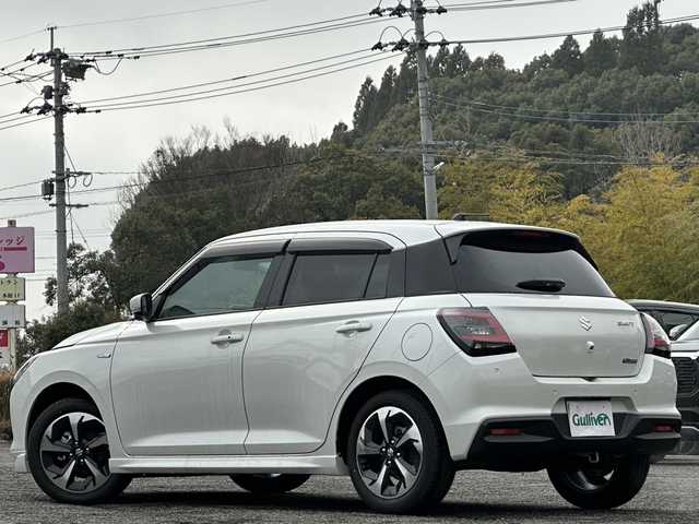 スズキ スイフト HYBRID MZ 大分県 2024(令6)年 0.1万km未満 ピュアホワイトP 登録済み未使用車/全方位カメラ/純正ディスプレイオーディオ/純正16インチアルミホイール/純正LEDヘッドライト/シートヒーター/オートホールド/ステアリングリモコン/5月3日から5月7日までお休みの為、書類発送及び車両搬出は5月8日以降になります。