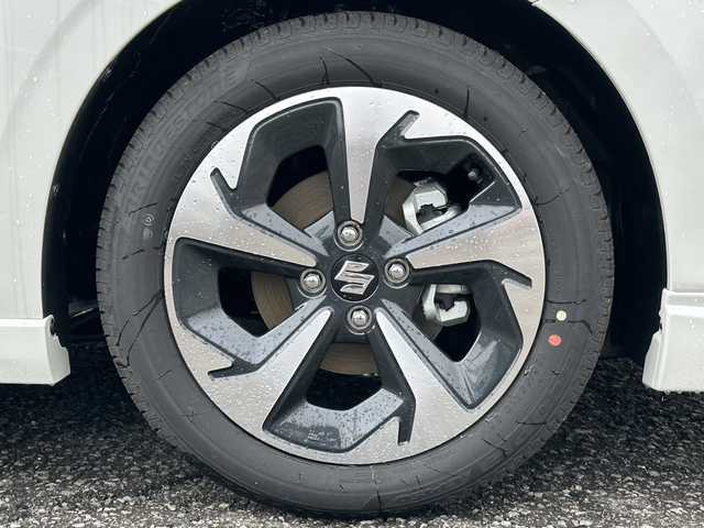 スズキ スイフト HYBRID MZ 大分県 2024(令6)年 0.1万km未満 ピュアホワイトP 登録済み未使用車/全方位カメラ/純正ディスプレイオーディオ/純正16インチアルミホイール/純正LEDヘッドライト/シートヒーター/オートホールド/ステアリングリモコン/5月3日から5月7日までお休みの為、書類発送及び車両搬出は5月8日以降になります。