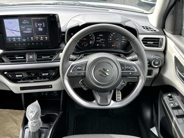 スズキ スイフト HYBRID MZ 大分県 2024(令6)年 0.1万km未満 ピュアホワイトP 登録済み未使用車/全方位カメラ/純正ディスプレイオーディオ/純正16インチアルミホイール/純正LEDヘッドライト/シートヒーター/オートホールド/ステアリングリモコン/5月3日から5月7日までお休みの為、書類発送及び車両搬出は5月8日以降になります。