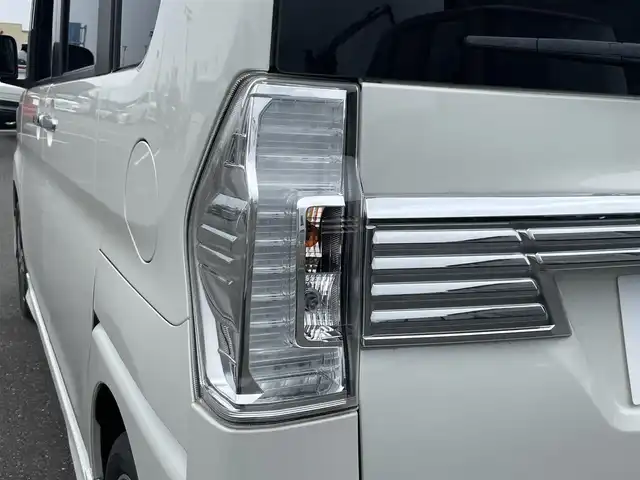 ダイハツ タント カスタム RS SAⅡ 茨城県 2016(平28)年 6.1万km パールホワイトⅢ 純正ナビ/【CD・DVD・ラジオ・TV・SD・BT・iPod・USB・AUX】/両側パワスラ/アイドリングストップ/後方コーナーセンサー/ETC/Bカメラ/ステリモ/横滑り防止装置/レーンキープアシスト/衝突被害軽減システム/純正フロアマット/社外アルミホイール/オートライト/Fフォグ/LEDライト/電格ミラー/ウインカーミラー