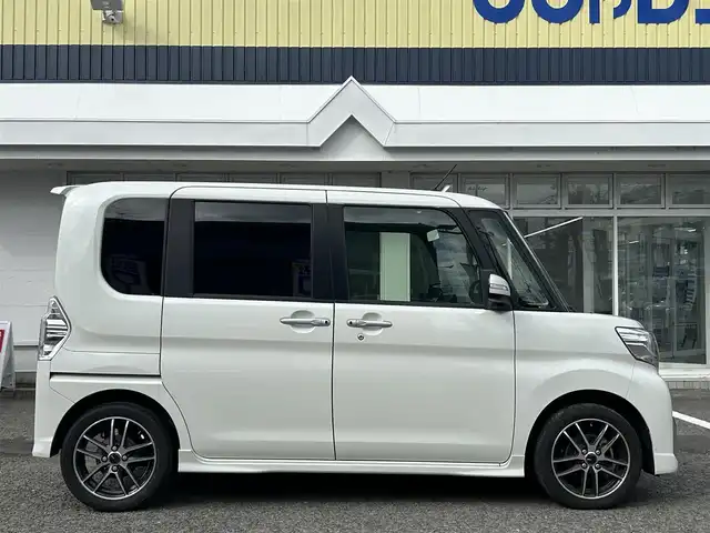 ダイハツ タント カスタム RS SAⅡ 京都府 2016(平28)年 6.1万km パールホワイトⅢ （株）IDOMが運営する【じしゃロン伏見店】の/自社ローン専用車両になります。/こちらは現金またはオートローンご利用時の価格です。/自社ローンご希望の方は別途その旨お申し付けください/純正ナビ/【CD・DVD・ラジオ・TV・SD・BT・iPod・USB・AUX】/両側パワスラ/アイドリングストップ/後方コーナーセンサー/ETC/Bカメラ/ステリモ/横滑り防止装置/レーンキープアシスト/衝突被害軽減システム/純正フロアマット/社外アルミホイール/オートライト/Fフォグ/LEDライト/電格ミラー/ウインカーミラー