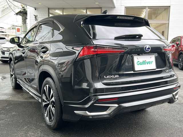 レクサス ＮＸ 300h Fスポーツ 京都府 2019(平31)年 6.9万km グラファイトブラックガラスフレーク 純正メモリナビ/BT/CD/DVD/USB/FM/AM/AUX/フルセグTV/黒革シート　/パワーシート/シートメモリー/エアシート　/シートヒーター　/ステアリングヒーター　/衝突軽減　/車線逸脱防止　/オートハイビーム　/パーキングサポートブレーキ/ＢＳＭ　/前後コーナーセンサー　/レーダークルーズ　/パワーバックドア/バックカメラ/サイドカメラ　/ＡＳＣ　/ＴＰＭＳ　/ETC2.0/パドルシフト/ISOFIX