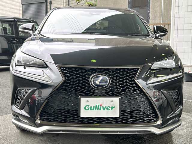 レクサス ＮＸ 300h Fスポーツ 京都府 2019(平31)年 6.9万km グラファイトブラックガラスフレーク 純正メモリナビ/BT/CD/DVD/USB/FM/AM/AUX/フルセグTV/黒革シート　/パワーシート/シートメモリー/エアシート　/シートヒーター　/ステアリングヒーター　/衝突軽減　/車線逸脱防止　/オートハイビーム　/パーキングサポートブレーキ/ＢＳＭ　/前後コーナーセンサー　/レーダークルーズ　/パワーバックドア/バックカメラ/サイドカメラ　/ＡＳＣ　/ＴＰＭＳ　/ETC2.0/パドルシフト/ISOFIX
