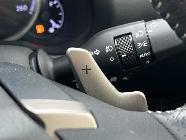 レクサス ＮＸ 300h Fスポーツ 京都府 2019(平31)年 6.9万km グラファイトブラックガラスフレーク 純正メモリナビ/BT/CD/DVD/USB/FM/AM/AUX/フルセグTV/黒革シート　/パワーシート/シートメモリー/エアシート　/シートヒーター　/ステアリングヒーター　/衝突軽減　/車線逸脱防止　/オートハイビーム　/パーキングサポートブレーキ/ＢＳＭ　/前後コーナーセンサー　/レーダークルーズ　/パワーバックドア/バックカメラ/サイドカメラ　/ＡＳＣ　/ＴＰＭＳ　/ETC2.0/パドルシフト/ISOFIX