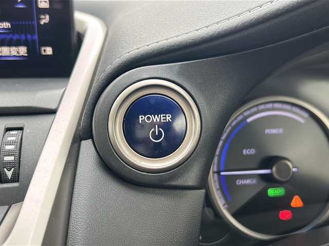 レクサス ＮＸ 300h Fスポーツ 京都府 2019(平31)年 6.9万km グラファイトブラックガラスフレーク 純正メモリナビ/BT/CD/DVD/USB/FM/AM/AUX/フルセグTV/黒革シート　/パワーシート/シートメモリー/エアシート　/シートヒーター　/ステアリングヒーター　/衝突軽減　/車線逸脱防止　/オートハイビーム　/パーキングサポートブレーキ/ＢＳＭ　/前後コーナーセンサー　/レーダークルーズ　/パワーバックドア/バックカメラ/サイドカメラ　/ＡＳＣ　/ＴＰＭＳ　/ETC2.0/パドルシフト/ISOFIX