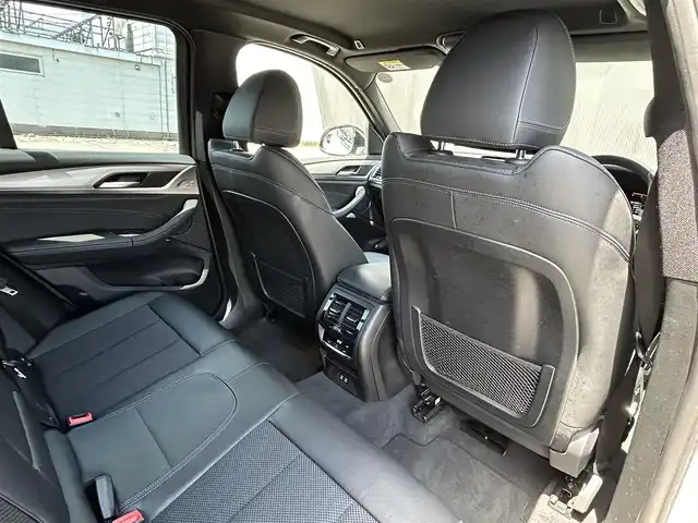 ＢＭＷ Ｘ３ xDrive20d Mスポーツ 道東・釧路十勝 2021(令3)年 3.7万km アルピンホワイトⅢ ４WD/純正ナビ/　　TV/BT/Type-C/screen mirroring/全方位カメラ/ミラーETC/純正前後ドライブレコーダー/ドライビングアシストプロフェッショナル/衝突回避ブレーキ/レーンキーピングアシスト/アクティブクルーズコントロール/パーキングアシストプラス/ヘッドアップディスプレイ/ハーフレザーシート/前席シートヒーター/前席パワーシート/ワイヤレス充電/パワーバックドア/LEDヘッドライト/アクティブヘッドライト/純正19インチAW/純正フロアマット/取扱説明書/保証書